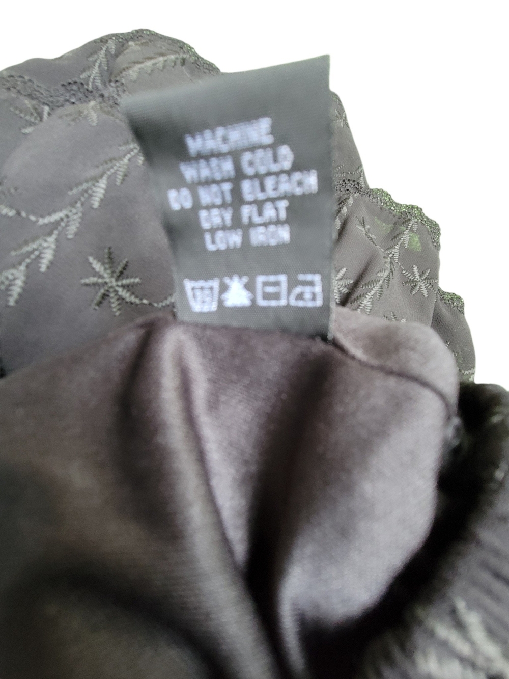 iris Black Ruffled Tiered Shorts Set - Picture 8 of 8